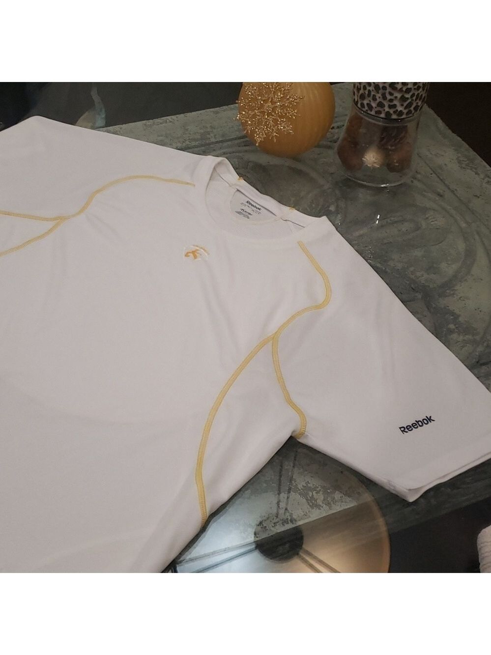 REBOOK CROSBY MENS ATHLETIC TEE SHIRT LARGE